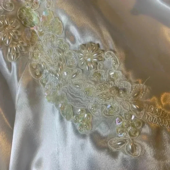 Vintage White Blouse with Faux Pear Appliqué - Picture 2 of 4